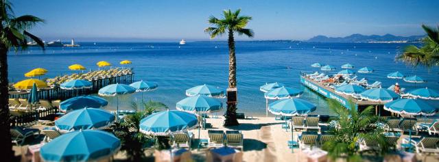 Costa Azzurra, sbarca il razzismo balneare