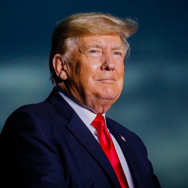 Trump, minacciati di morte gli agenti dell&rsquo;Fbi che hanno perquisito la villa di Mar-a-Lago