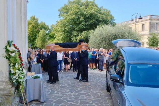 Niccol&ograve; Ghedini, al funerale presenti Tajani, Letta e Casellati. Berlusconi grande assente