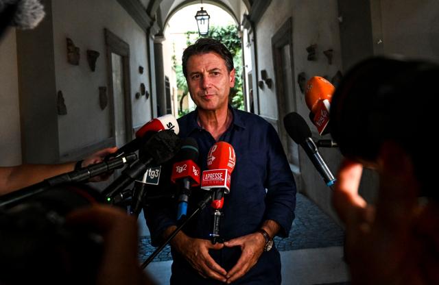 Elezioni, Conte "da solo al Governo" e chiama i voti della sinistra: "Elettore deve votare M5s, Letta incomprensibile"