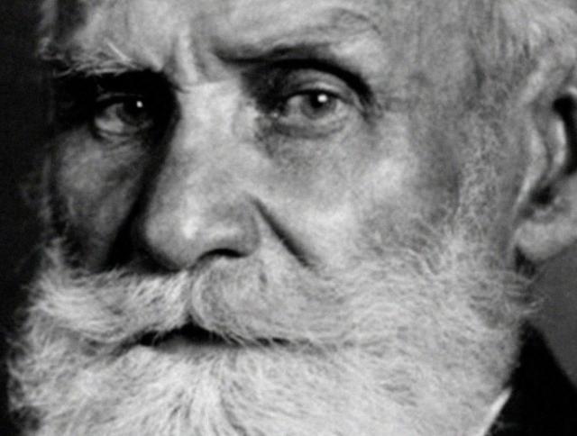 Pensieri fatali, prima puntata: Vivono le loro vite inconsapevoli 