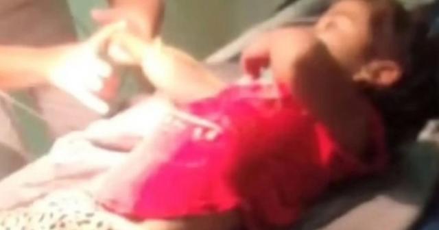 Bambina di 3 anni si risveglia al suo funerale, ma muore in ospedale poco dopo:  la famiglia chiede indagine sui medici