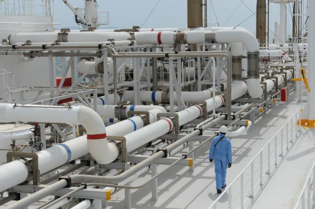 Gas, allarme delle imprese. Pronte nuove misure: "Rafforzamento dl Aiuti bis"