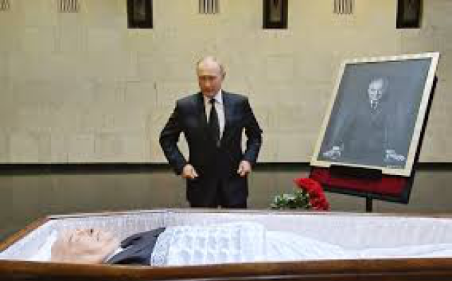 Russia: Putin non presenzier&agrave; ai funerali di Gorbachev 