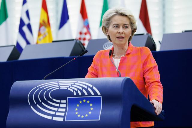 Gas russo, Von der Leyen: "Subito tetto al prezzo".  Mosca: "Idea assurda"