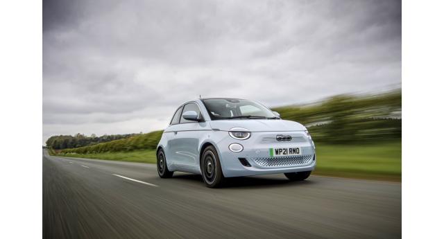 What Car? Electric Car Awards 2022, nuova 500 nominata &ldquo;best small electric car&rdquo; 