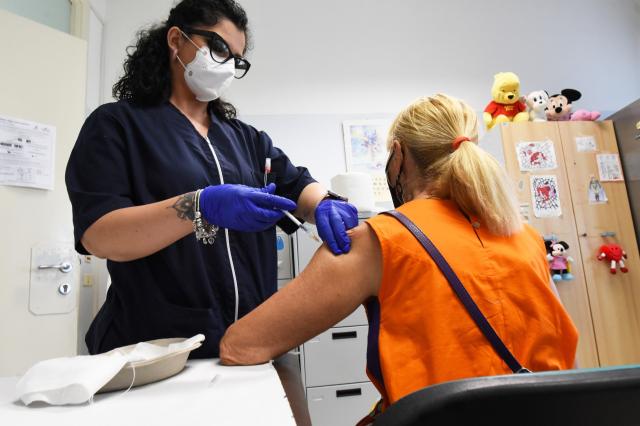 Covid, la proposta shock del dottor Giuseppe Bersani per i non vaccinati (definiti idioti!)