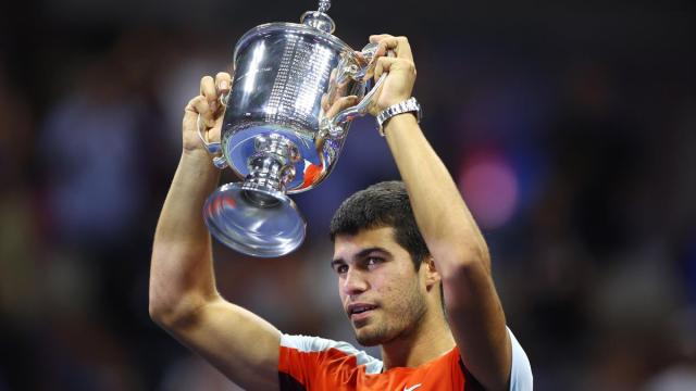 Il tennis ha un nuovo re, lo spagnolo 19enne Carlos Alcaraz