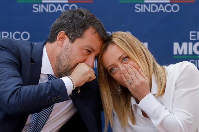 Soldi russi ai partiti, Salvini: "Da Mosca ho preso solo Masha e Orso". Meloni: "Mai fondi dall'estero". Letta: "Fare chiarezza"