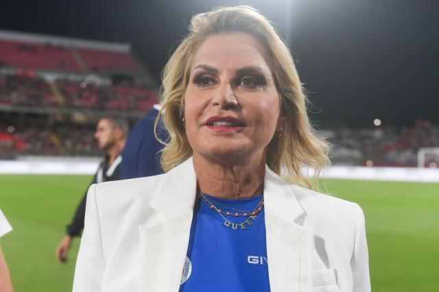 Simona Ventura oggi: et&agrave;, patrimonio, malattia, compagno, figli, le voci sui problemi economici