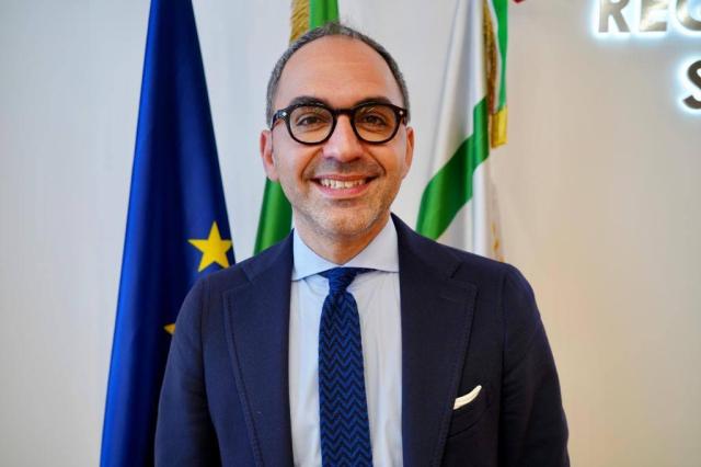 Galleria Pavoncelli bis. Raffaele Piemontese "porter&agrave; in Puglia 150 milioni di metri cubi di acqua all'anno"