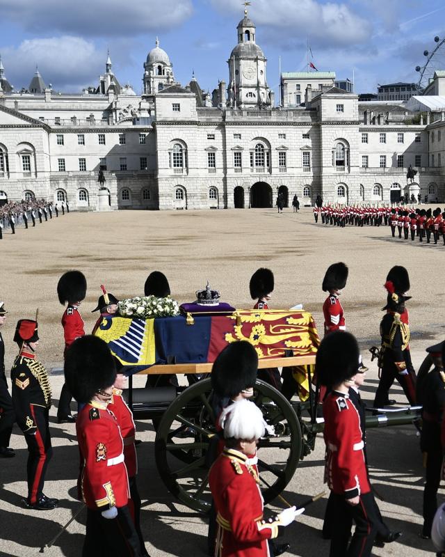 Funerale Regina Elisabetta II, la cerimonia a Londra: DIRETTA
