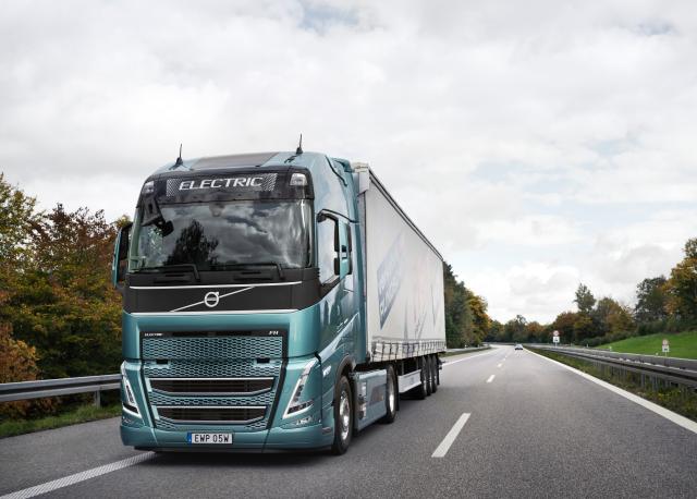 Volvo Trucks presenta un nuovo assale completamente elettrico