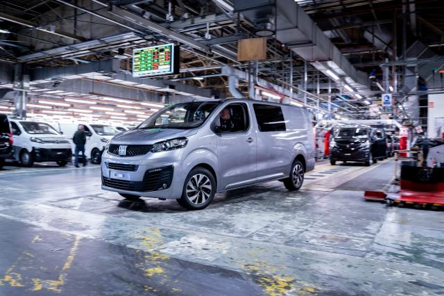 Fiat Professional Scudo esce dalla linea di produzione dello stabilimento di Luton