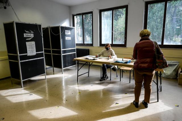 Elezioni comunali 2023, affluenza a picco nella prima giornata (46,39%), - 14 punti rispetto alle ultime amministrative (59,89%)
