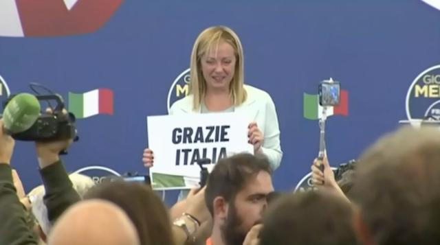 Elezioni politiche 2022, Meloni esulta: "Gli italiani avranno un governo che esce da una loro indicazione chiara alle urne"