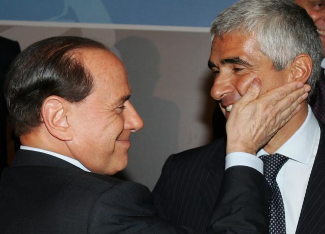 Elezioni, la locomotiva di Guccini spinge il berlusconiano Casini alla vittoria col Pd 