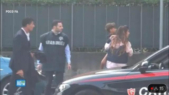 Brescia, padre si barrica in casa con il figlio di 4 anni: carabinieri al telefono con il bimbo