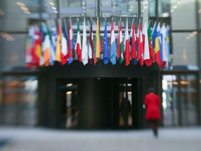 Comunit&agrave; politica europea, primo incontro a Praga: sul tavolo difesa ed energia