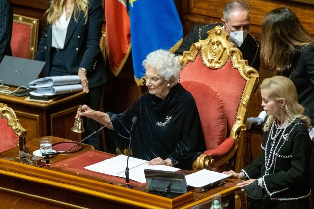 Senato, il discorso di Liliana Segre: "Non ho potuto andare a scuola perch&eacute; perseguitata da leggi razziste, oggi sono un baco pi&ugrave; alto"