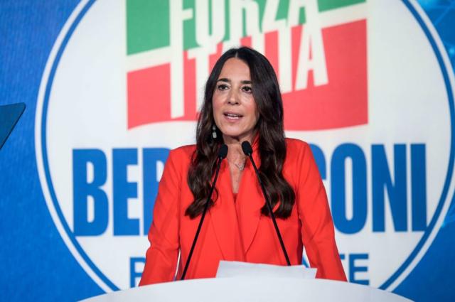 Camera e Senato, ecco i capigruppo: Ronzulli per Fi, conferma Lollobrigida per Fdi. Attesa per i vicepresidenti