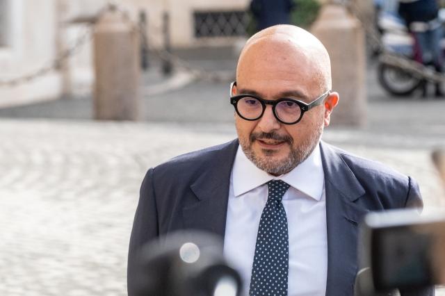 Gennaro Sangiuliano davanti il Palazzo del Quirinale