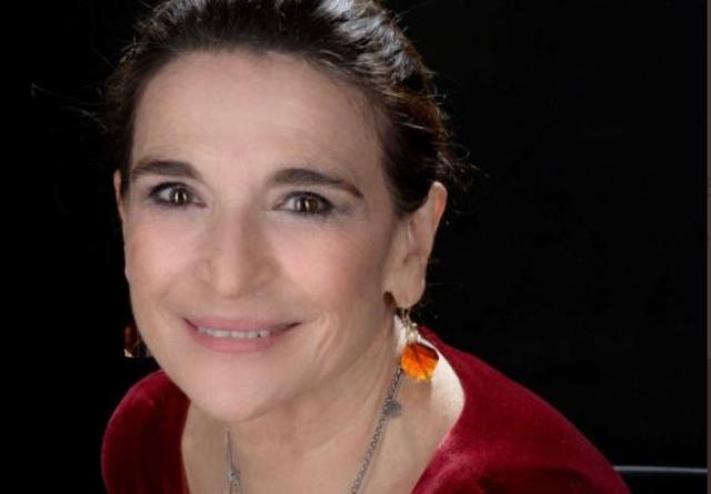 Lina Sastri, chi &egrave;: et&agrave;, vita privata, marito, figli, film, canzoni, malattia