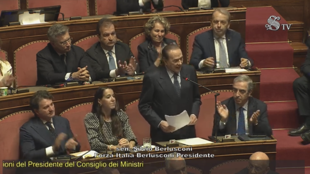 Berlusconi parla in Senato dopo 9 anni e cita il discorso del '94: "Priorit&agrave; riforma tassazione e giudiziaria"