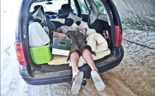 Un partecipante al rave party