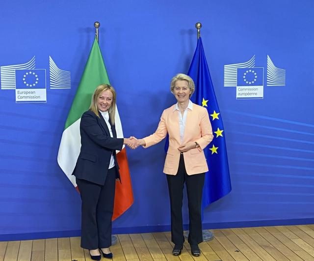 Meloni a Bruxelles: "Servono soluzioni concrete sull'energia. Su immigrazione l'Italia chiede difesa confini esterni" 