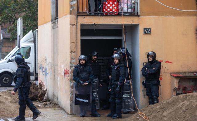 sgombero favela di Milano da parte dei carabinieri 