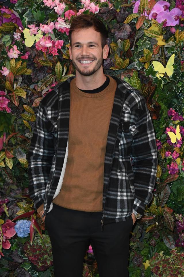 Matteo Diamante chi &egrave;, perch&eacute; attacca Nikita Pelizon, fidanzata, altezza, lavoro, Uomini e Donne