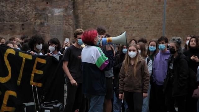 Roma, sul caso dello studente tansgender interviene Valditara: &ldquo;A scuola niente discriminazioni&rdquo;. Giusto, ma va trovato un punto d&rsquo;equilibrio