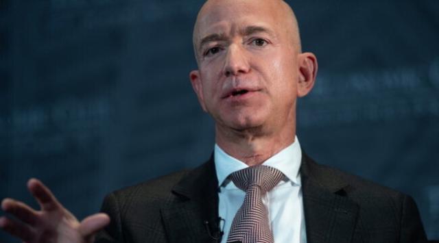 Jeff Bezos pronto a dare in beneficienza parte dei 124 miliardi di patrimonio per &ldquo;lenire divisioni politiche&rdquo;