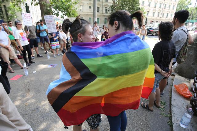 Tribunale di Roma, sentenza dice s&igrave; a dicitura "Genitore 1 e 2" al posto di madre e padre sulla carta d'identit&agrave;
