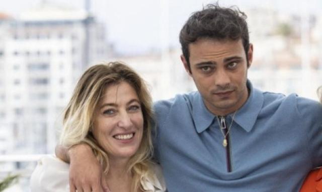 Sofiane Bennacer, fidanzato di Valeria Bruni Tedeschi, accusato di stupro. L'attrice: "