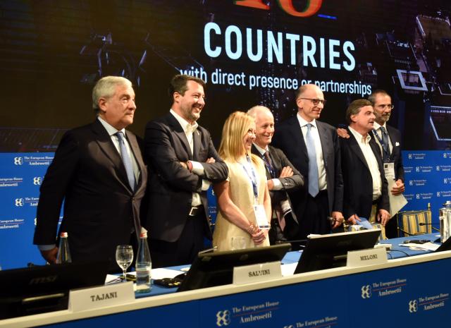 Armi all'Ucraina, Camera approva mozione di maggioranza e Pd, e Terzo Polo sull'invio fino al 2023