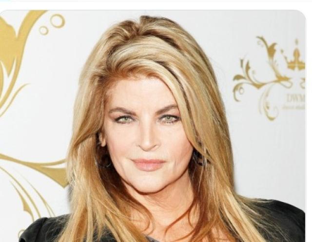 Kirstie Alley, chi &egrave;: film, figli, marito, biografia e vita privata dell'attrice