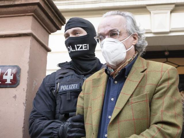 Germania, il principe e la giudice alla testa dei golpisti armati che volevano attaccare il parlamento 