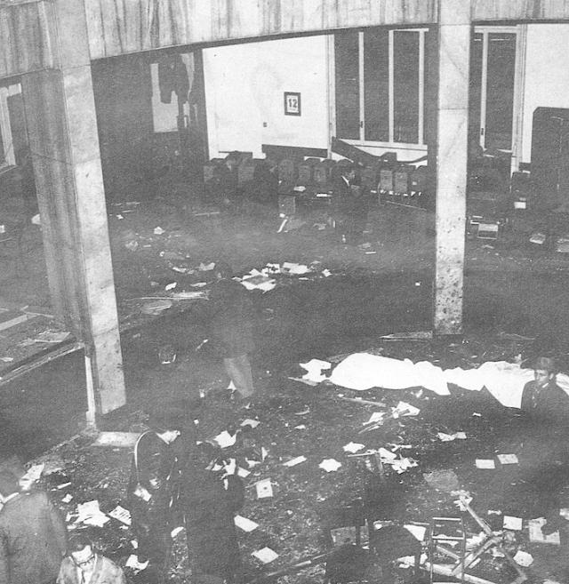 Piazza Fontana, la storia della strage del 1969 che sconvolse l'Italia: ci furono 17 morti e 88 feriti