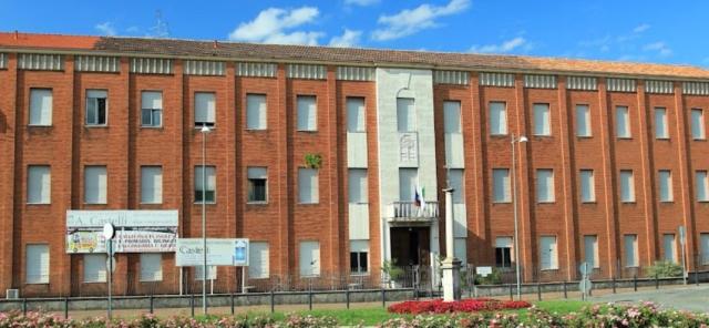 Bambino caduto dalle scale a Saranno, frequenta il Collegio arcivescovile Castelli 