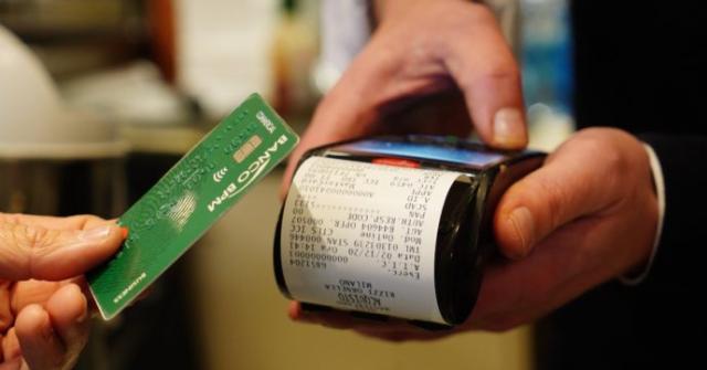 Pos, soglia pagamenti scende a 30 euro (senza sanzioni). Resta il nodo commissioni bancarie