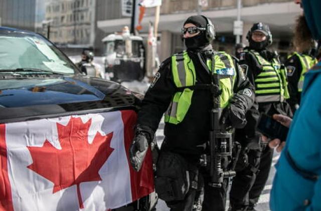 Canada, sparatoria a Toronto in un condominio: 5 morti e 1 ferito. Killer morto dopo uno scontro a fuoco 