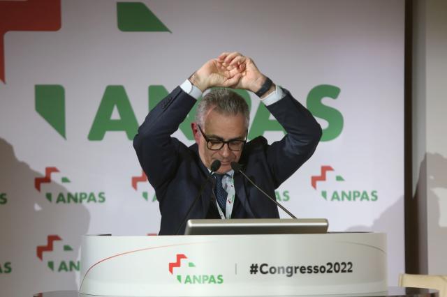 Regionali Lombardia, Fabrizio Pregliasco si candida a sostegno di Pd-M5s. Un altro virologo si butta in politica