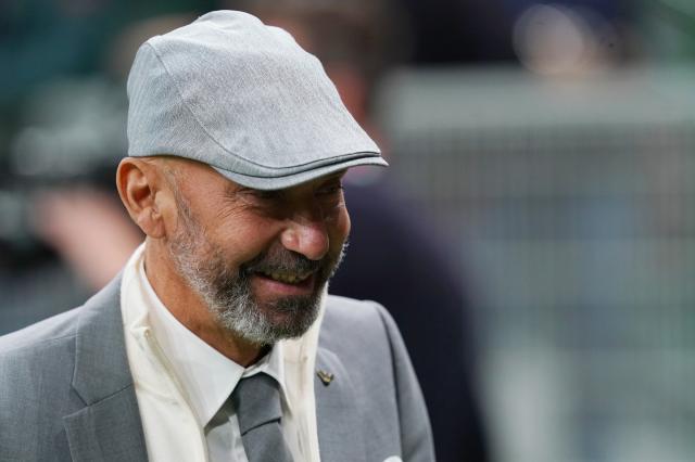 Come sta oggi Gianluca Vialli: malattia in peggioramento, ma la madre torna a casa