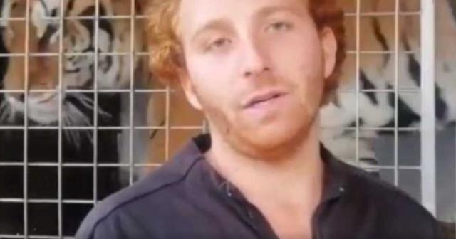 Ivan Orfei, dimesso il domatore azzannato dalla tigre durante uno spettacolo: prognosi di 30 giorni e animale isolato  