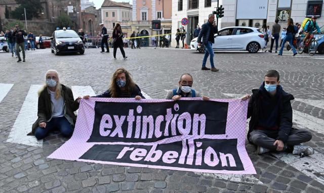 Uk, gli ecologisti di Extinction Rebellion: &ldquo;Basta coi gesti plateali&rdquo;. Si spacca il movimento ambientalista