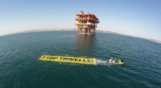 Aiuti quater, Pd e M5s contro le trivellazioni: &ldquo;Le bloccheremo&rdquo;. Il Terzo polo si smarca dall&rsquo;opposizione