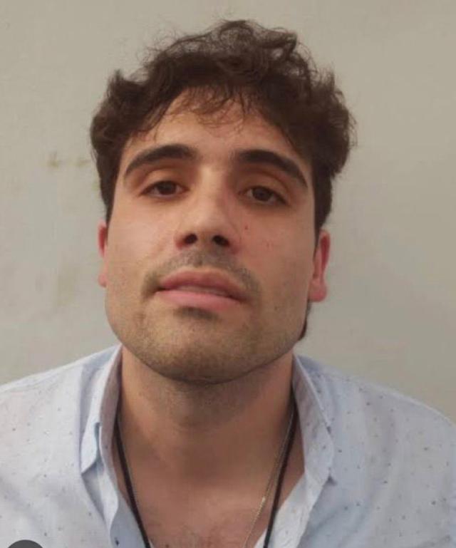 Messico, arrestato Ovidio Guzman: il figlio del narcotrafficante "El Chapo" trasportato nel carcere di massima sicurezza