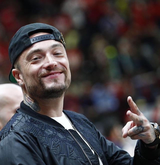 Gue Pequeno, chi &egrave;: occhio, et&agrave;, canzoni, carriera, fidanzata, figlia e Instagram